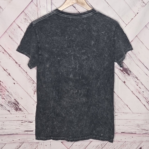 🦄Sublime Graphic Tee - Picture 3 of 4